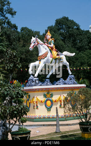 Statue von Reiter, Cao Dai Heiliger Stuhl, lange Hoa, in Tay Minh in der Nähe von Ho Chi Minh City in Vietnam. Stockfoto