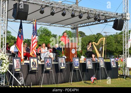 Die Stadt Port Wentworth, Georgien eine Gedenkfeier zu Ehren der Flieger im WC-130 Crash am 2. Mai 2018 an den Port Wentworth Festival Gelände Mai 12, 2018 getötet. Stockfoto