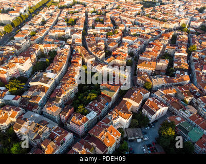 Antenne Drone Ansicht der ungeplanten Verstädterung Istanbul Capa Sehremini Aksaray/Türkei. Stadtbild. Stockfoto