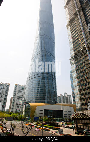 Der Ausblick auf die Stadt, hohe Lebensdauer, Districs, den Fluss Huangpu, den Verkehr, World Trade Center Blick auf Pudong, Shanghai, China, VR China, Volksrepublik China Stockfoto