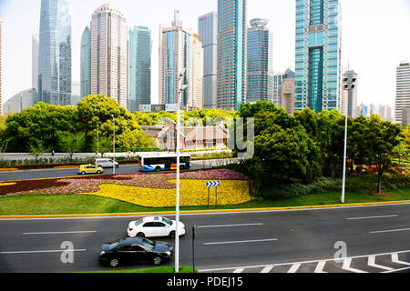 Der Ausblick auf die Stadt, hohe Lebensdauer, Districs, den Fluss Huangpu, den Verkehr, World Trade Center Blick auf Pudong, Shanghai, China, VR China, Volksrepublik China Stockfoto