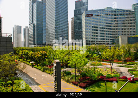 Der Ausblick auf die Stadt, hohe Lebensdauer, Districs, den Fluss Huangpu, den Verkehr, World Trade Center Blick auf Pudong, Shanghai, China, VR China, Volksrepublik China Stockfoto