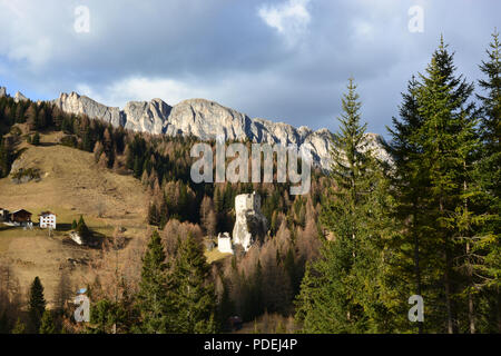 Einen schönen Herbst auf den Italienischen Alpen Stockfoto