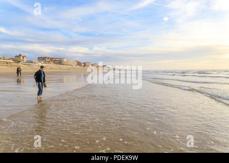 Frankreich, Gironde, Côte d'Argent, Lacanau, Lacanau Ocean, Strand // Frankreich, Gironde (33), Côte d'Argent, Lacanau, Lacanau-Océan, la Plage Stockfoto