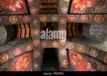 Reich verzierte Decke von Watt Friedhofskapelle in Compton Dorf in Surrey Stockfoto