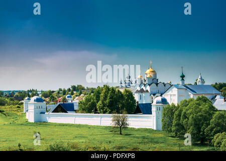 Wladimir, Russland. Kloster der Fürbitte oder pokrowski Kloster im Sommer sonnigen Tag. Stockfoto