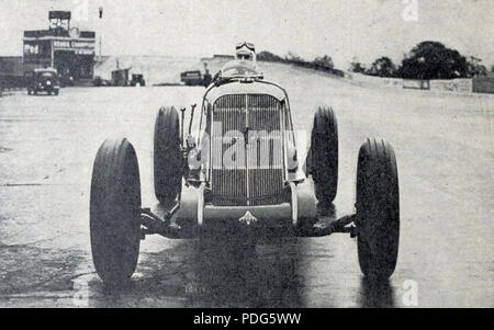 193 La Panhard 8 cylindres 35 CV modifiée sans soupape de George Eyston (associé à Froy) détentrice des Records du Monde de 200 Milles, 500 km, 3 h, 500 Milles, 1000 km et sechs Uhr à Montléry, en Mai 1934 Stockfoto