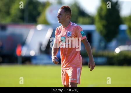 Horst, Niederlande - 29. Juni 2018: Spieler des RSC Anderlecht Adrien Trebel in Aktion beim Freundschaftsspiel RSC Anderlecht vs PAOK bei Sport park Sporti Stockfoto