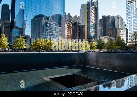 Blick über den 9/11-memorial Pool Stockfoto