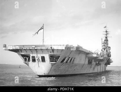 60 HMS Theseus 3 SLV Grün Stockfoto
