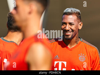 Rottach Egern, Deutschland. 09 Aug, 2018. FC Bayern München, Rottach Egern, August 09, 2018 Jerome BOATENG (FCB 17) lachen, lächeln im Trainingscamp zur Vorbereitung Saison 2018/2019, 9. August 2018 in Rottach-Egern, Tegernsee, Deutschland. Credit: Peter Schatz/Alamy leben Nachrichten Stockfoto