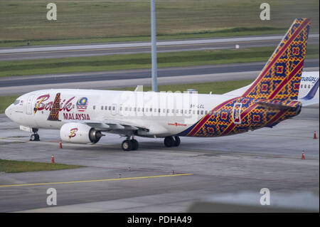 Sepang, Kuala Lumpur, Malaysia. 9 Aug, 2018. Batik Air airlines Flugzeug auf dem Flughafen gesehen. Kuala Lumpur International Airport auch als KLIA bekannt ist der Malaysische internationalen Flughafen und es ist der 23 größten und verkehrsreichsten Flughafen der Welt durch den gesamten Personenverkehr. KLIA wurde am 27. Juni 1998 Von den 10 Yang di-Pertuan Agong, Tuanku Ja'afar von Negeri Sembilan eingeweiht. Credit: Faris Hadziq/SOPA Images/ZUMA Draht/Alamy leben Nachrichten Stockfoto