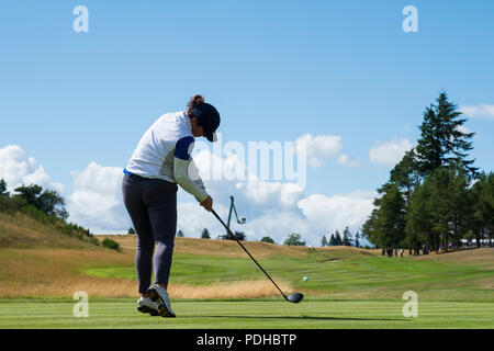 Gleneagles, Schottland, Großbritannien; 9. August, 2018. Tag Zwei der Em-Wettbewerb 2018 in Gleneagles. Männer und Frauen Mannschaft Meisterschaften Round Robin - 2. Runde. Vier Ball Match Play Format. Manon Molle von Frankreich T-Stücke auf dem 18. Stockfoto