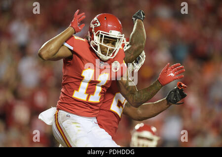 Kansas City, UK. August 09, 2018: Kansas City Chiefs wide receiver Demarcus Robinson (11) feiert seinen ersten Hälfte Touchdown während der NFL vor Saisonbeginn Fußballspiel zwischen den Houston Texans und die Kansas City Chiefs in Arrowhead Stadium in Kansas City, Missouri. Kendall Shaw/CSM Stockfoto