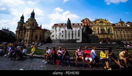 Prag, Prag, China. 10 Aug, 2018. Prag ist die Hauptstadt und die grösste Stadt in der Tschechischen Republik, die 14. größte Stadt in der Europäischen Union[8] und die historische Hauptstadt von Böhmen. Im Nordwesten des Landes an der Moldau, die Stadt ist die Heimat von etwa 1,3 Millionen Menschen, während die größeren städtischen Zone geschätzt wird eine Bevölkerung von 2,6 Millionen. Die Stadt hat ein gemäßigtes Klima mit warmen Sommern und kalten Wintern. Credit: SIPA Asien/ZUMA Draht/Alamy leben Nachrichten Stockfoto