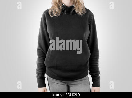 Leeren schwarzen Sweatshirt mock up isoliert. Frauen tragen dunkle Hoodie mockup. Plain Hoody design Präsentation. Klar grau lose Gesamtmodell. Pullover für Drucken. Man Kleidung grau Sweat Shirt Vorlage. Stockfoto