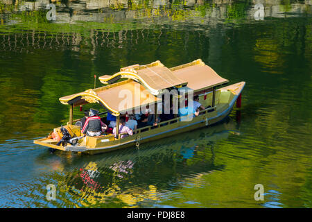 Tour Boot Osaka Castle Park Japan Asien Stockfoto