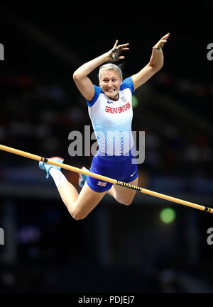 Großbritanniens Holly Bradshaw konkurriert im Stabhochsprung der Frauen während der letzten Tag drei der Europäischen Leichtathletik WM 2018 im Olympiastadion, Berlin. Stockfoto