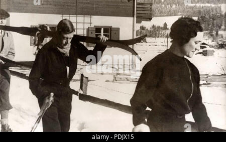 374 Wallis Simpson und Prinz 1935 Stockfoto