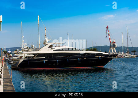 Tivat Montenegro - Juni, 2018: Porto Montenegro Tivat Stadt Stockfoto