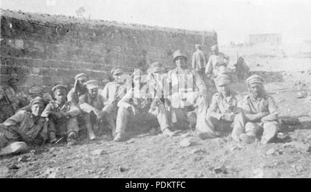 8 eine Gruppe von deutschen Gefangenen während der Kampf an Semakh auf dem Galiläischen Meer gefangen. 1918 Stockfoto