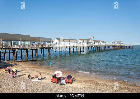 Southwold Beach und Pier, Southwold, Suffolk, England, Vereinigtes Königreich Stockfoto