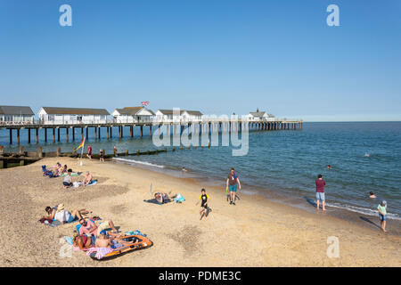 Southwold Beach und Pier, Southwold, Suffolk, England, Vereinigtes Königreich Stockfoto