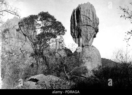 101 Queensland State Archive 1322 Balancing Rock Kalkstein Chillagoe Mungana Bahn c 1935 Stockfoto