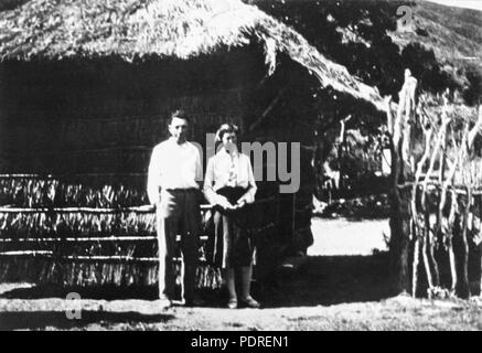 123 Queensland State archive 997 eine typische Gras Hütte Lindeman Island c 1931 Stockfoto