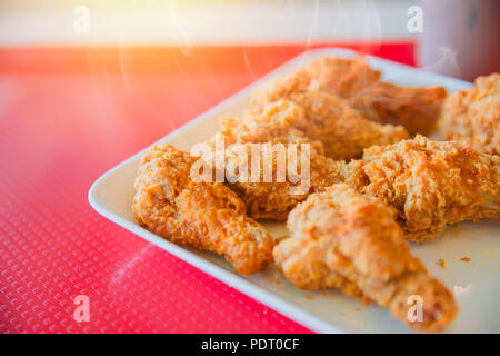 Hot style Kentucky Fried Chicken lecker lecker Happy Meal von Fast food der amerikanischen Popkultur Stockfoto