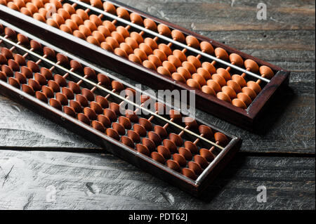 Im japanischen Stil aus Bambus abacus auf dem Schreibtisch Stockfoto