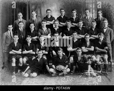 271 StateLibQld 1 69423 Wattle Football Club, 4.Klasse Rugby League, 1919 Stockfoto