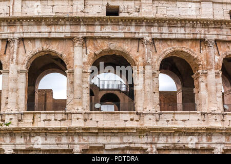 Rom, Italien, 13. Oktober 2016: Ruinen des Kolosseums in Rom, Italien Stockfoto