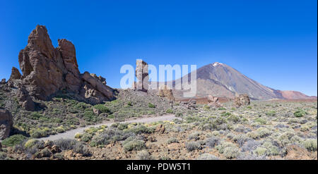 Teneriffa - Roques de Garcia mit Teide Stockfoto