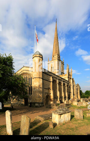 Sommer, St Johns Pfarrkirche, Witney, Oxfordshire Cotswolds, England, Großbritannien Stockfoto