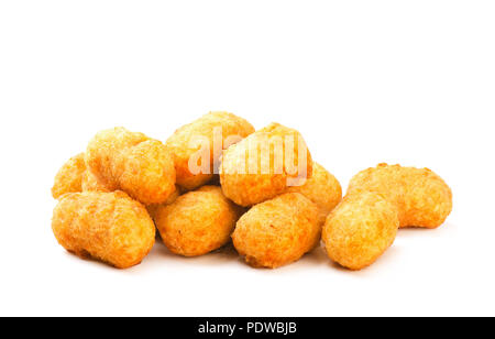 Gebraten knusprige runde Chicken Nuggets auf weißem Hintergrund Stockfoto