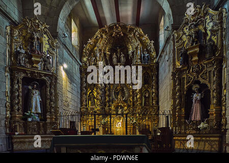 Altarbild der Kirche und das Kloster von Santa Clara (die eingeschlossen sind) - Tui, Pontevedra, Galizien, Spanien, Europa Stockfoto
