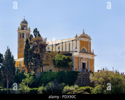 PORTOFINO, ITALIEN - 19. MAI 2018: Außenansicht der Kirche San Giorgio (Chiesa San Giorgio) Stockfoto