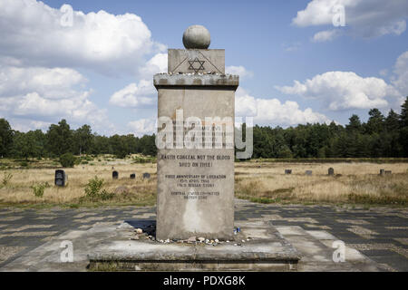 August 10, 2018 - Belsen, Niedersachsen, Deutschland - die Gedenkstätte Bergen-Belsen erinnert an die rund 20.000 Toten Der kriegsgefangenenlager auf dem Gelände und den ca. 52.000 Toten des KZ Bergen-Belsen Credit: Jannis Grosse/ZUMA Draht/Alamy leben Nachrichten Stockfoto