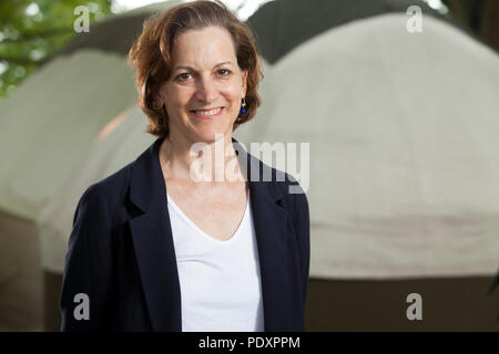 Edinburgh, Großbritannien. 11 August, 2018. Anne Applebaum, die Amerikanische geboren der polnische Journalist und Pulitzer Prize-winning Author, dargestellt an der Edinburgh International Book Festival. Edinburgh, Schottland. Bild von Gary Doak/Alamy leben Nachrichten Stockfoto