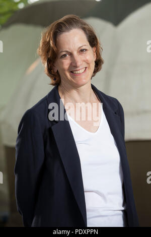 Edinburgh, Großbritannien. 11 August, 2018. Anne Applebaum, die Amerikanische geboren der polnische Journalist und Pulitzer Prize-winning Author, dargestellt an der Edinburgh International Book Festival. Edinburgh, Schottland. Bild von Gary Doak/Alamy leben Nachrichten Stockfoto