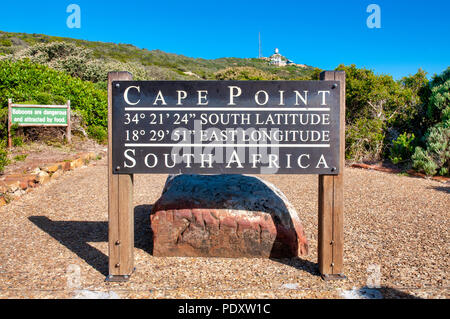 Schild zeigt die Koordinaten der Cape Point, Südafrika Stockfoto