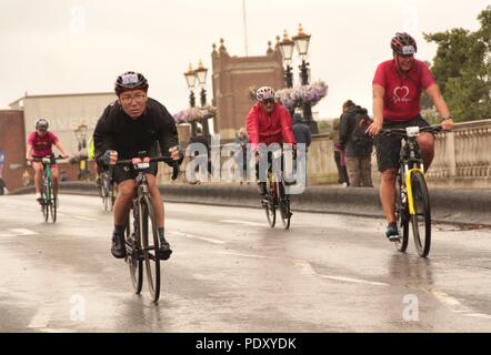 Prudential Fahrt London 2018, Kingston Upon Thames, London, Vereinigtes Königreich Stockfoto