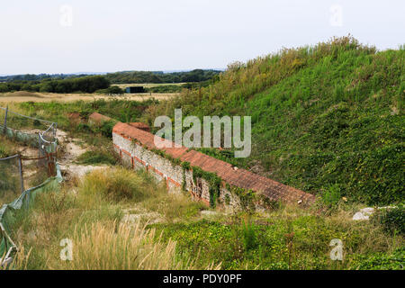 Wände von Littlehampton napoleonischen Fort Ruinen, die erste Palmerston Fort, West Littlehampton, einem kleinen Ferienort an der Südküste in West Sussex Stockfoto