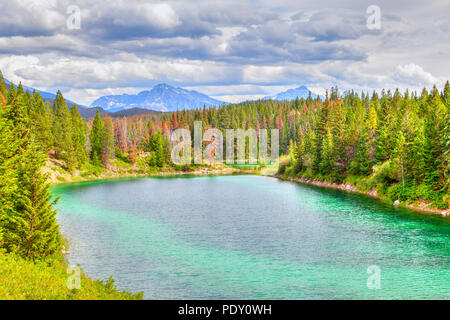 Tal der fünf Seen ist ein beliebter Wanderweg im Jasper Nationalpark auf dem Icefields Parkway in Alberta, Kanada. Stockfoto