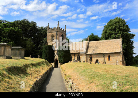 St. Peters Kirche, Upper Slaughter Dorf, Gloucestershire Cotswolds, England, Großbritannien Stockfoto