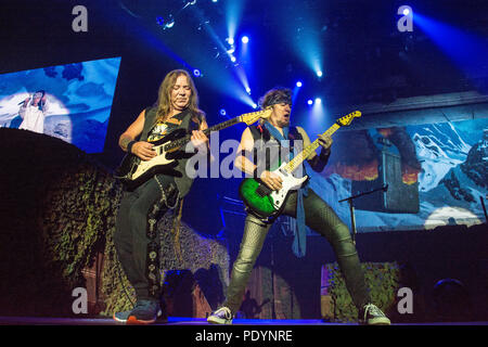 Dave Murray, Adrian Smith Iron Maiden Live in Belfast. Stockfoto