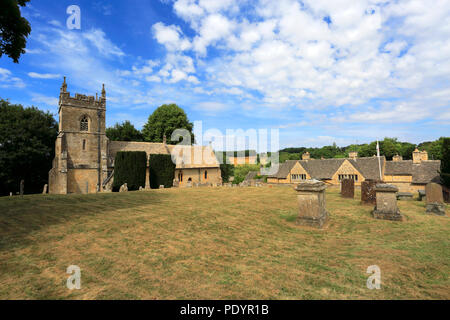 St. Peters Kirche, Upper Slaughter Dorf, Gloucestershire Cotswolds, England, Großbritannien Stockfoto