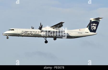 HORIZON AIR/Alaska Airlines BOMBARDIER DHC-8-Q400 REGIONAL AIRLINER Stockfoto