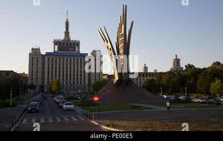 100 Tonnen Stahl Denkmal zu antikommunistischen Widerstand in Bukarest, Rumänien gewidmet Stockfoto